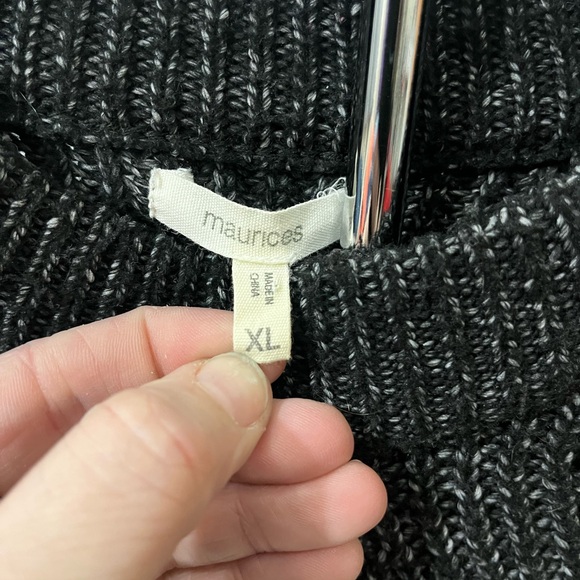 Maurice’s heavy weight knit crew neck sweater. Size Xl. - Picture 3 of 6